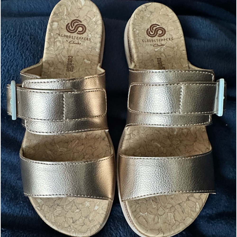 NIB Clarks Cloudsteppers Womens Sandals 7.5W